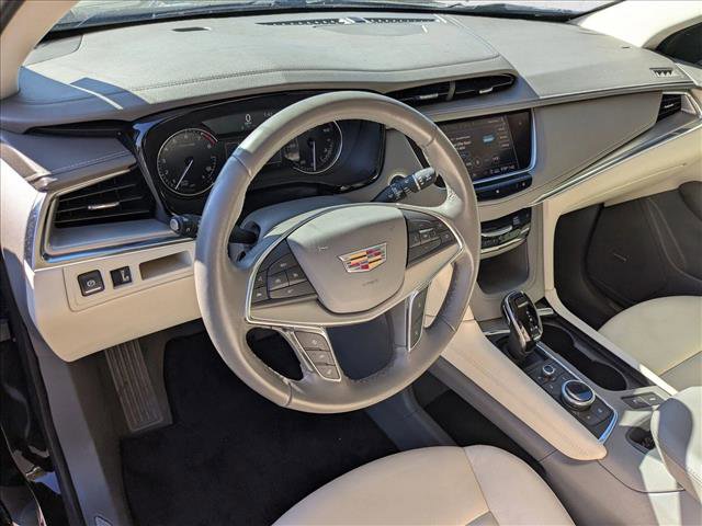 Used 2020 Cadillac XT5 Premium Luxury image 10