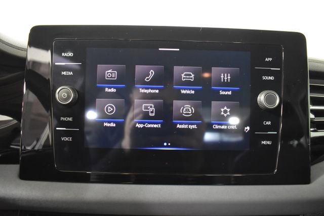 Used 2025 Volkswagen Jetta SE image 20