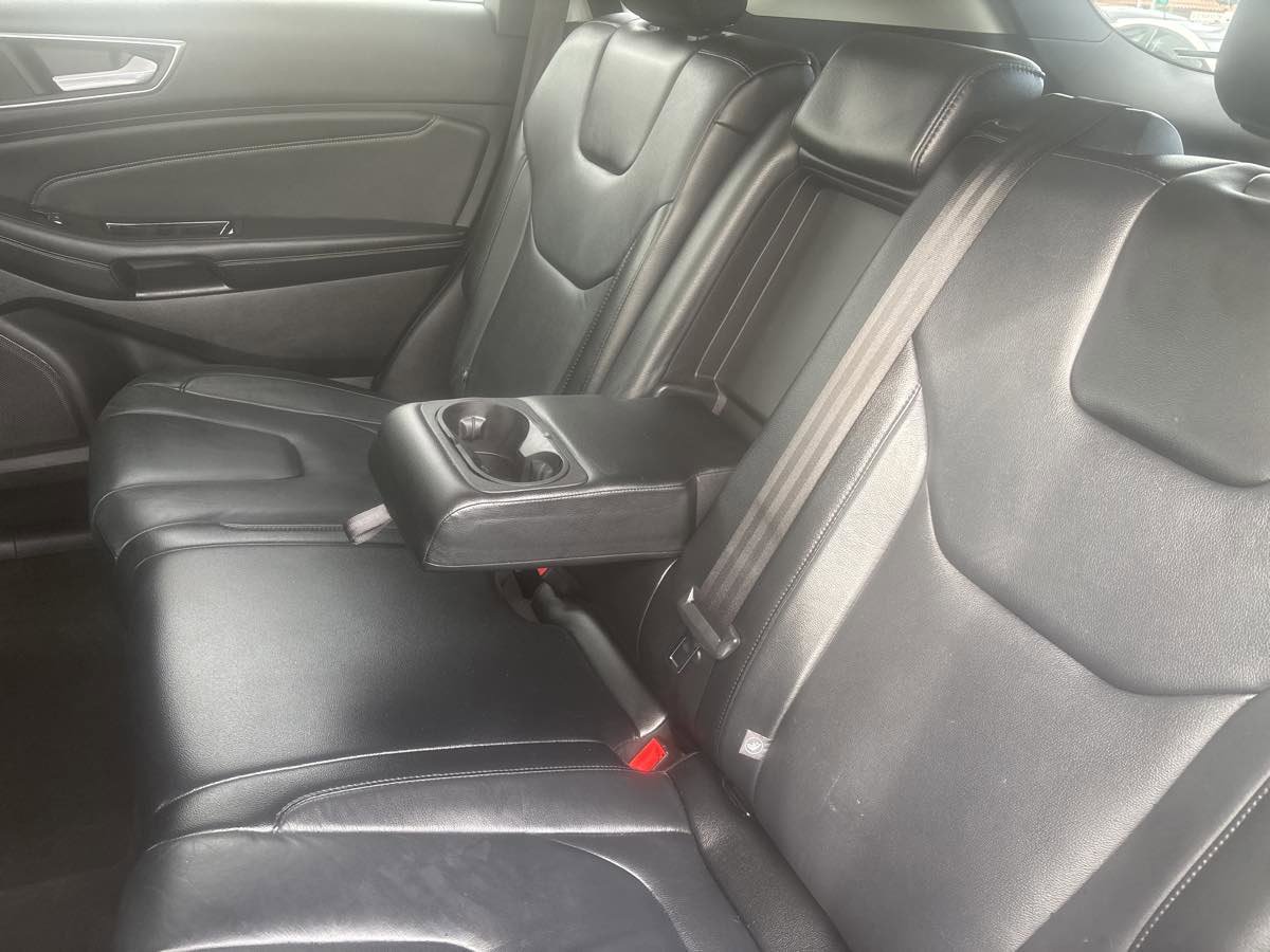 Used 2015 Ford Edge Titanium image 28