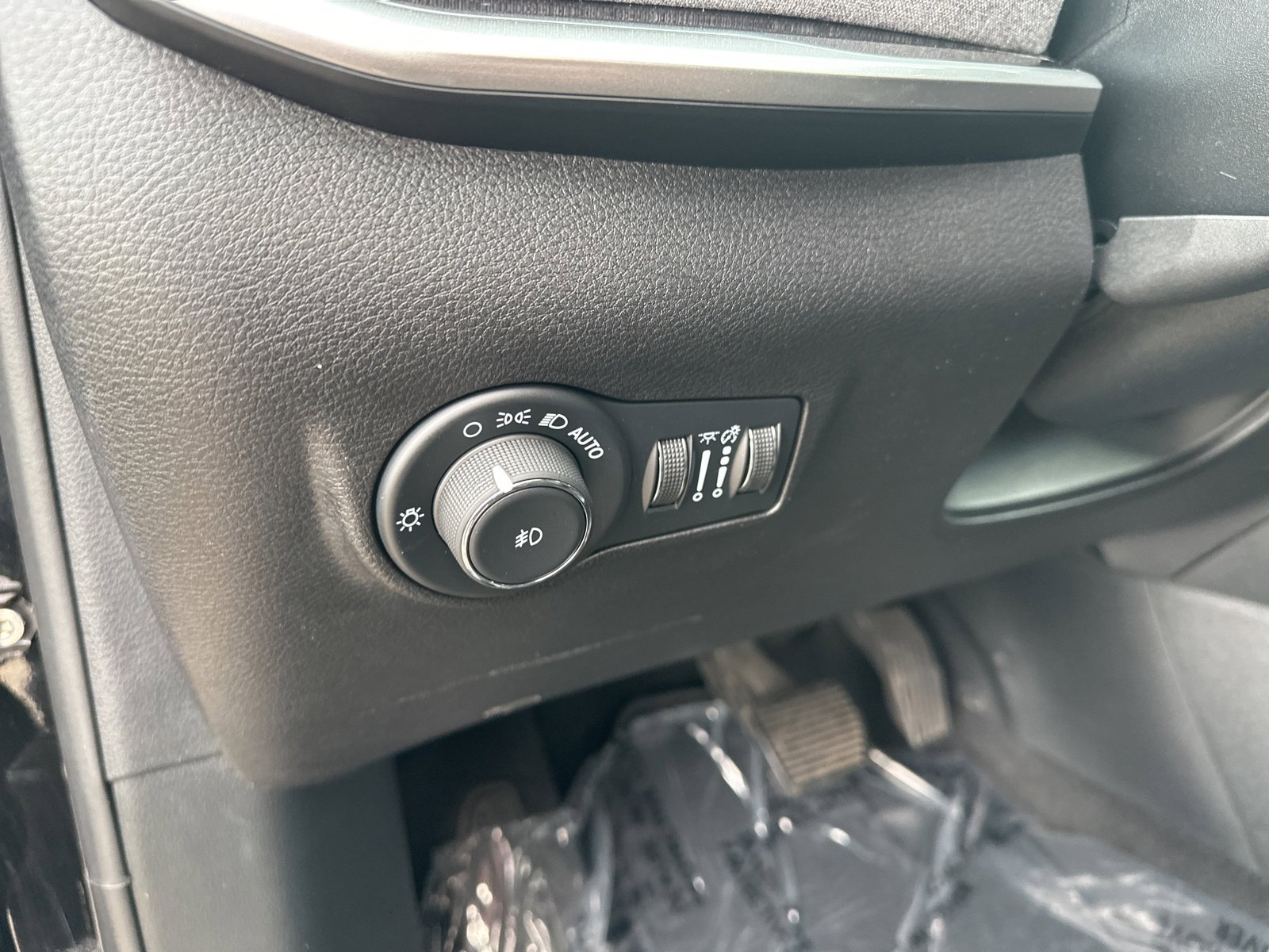 Used 2024 Jeep Compass Latitude AWD/4WD image 14