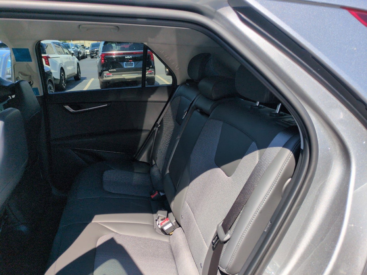 New 2026 Kia Niro Wind FWD image 25