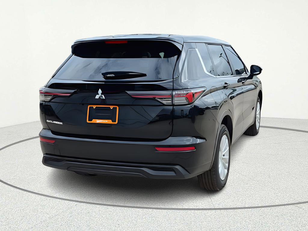 New 2026 Mitsubishi Outlander ES image 6