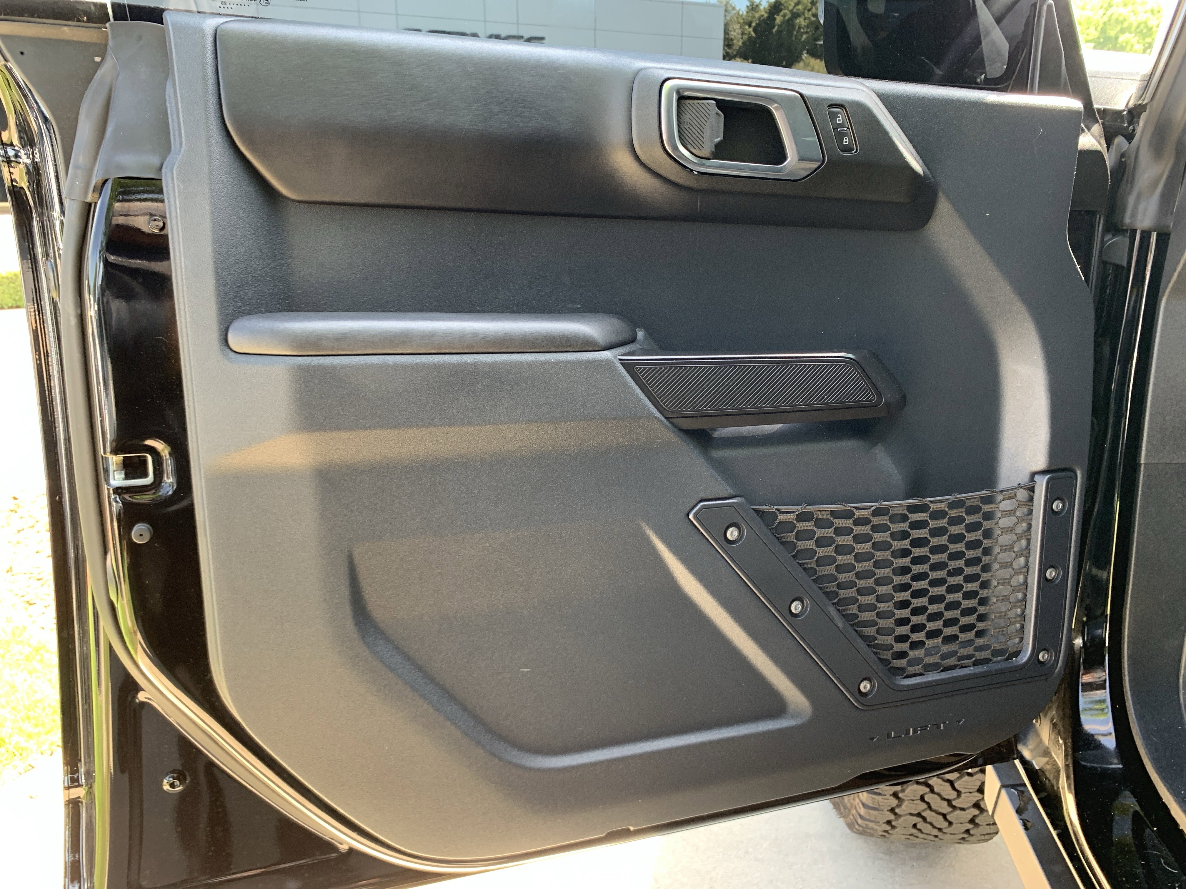 Used 2025 Ford Bronco Badlands AWD/4WD image 14