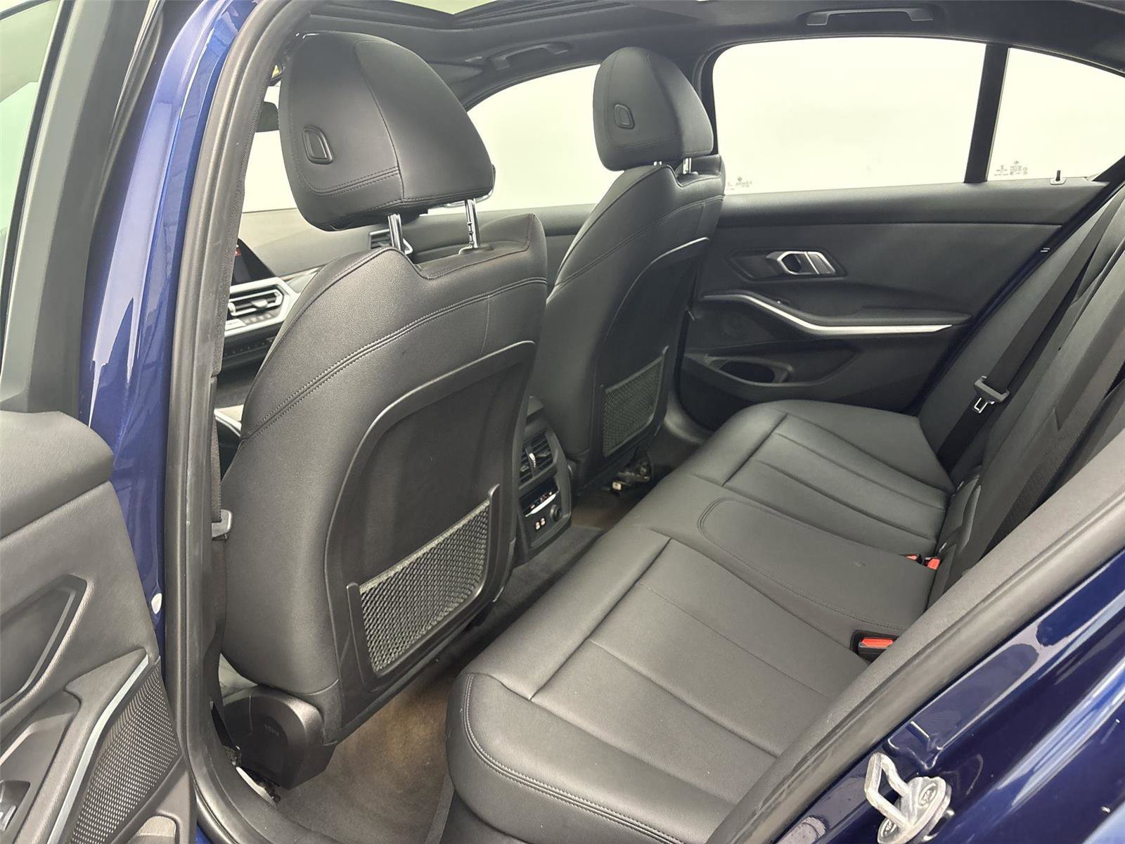 Used 2020 BMW 330i xDrive Sedan w/ Convenience Package image 29