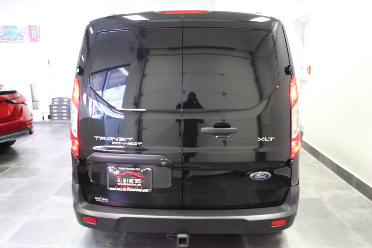 Used 2023 Ford Transit Connect XLT w/ Trailer Tow Package image 5