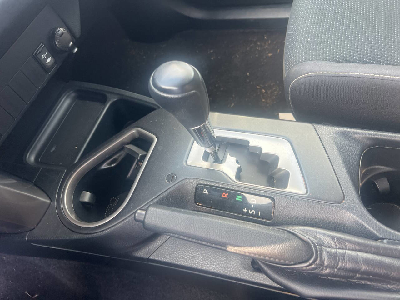 Used 2018 Toyota RAV4 XLE FWD image 18