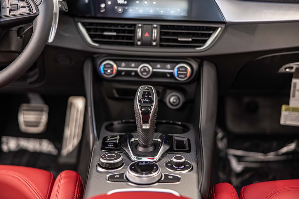 New 2026 Alfa Romeo Giulia AWD w/ Driving Assist Package image 38
