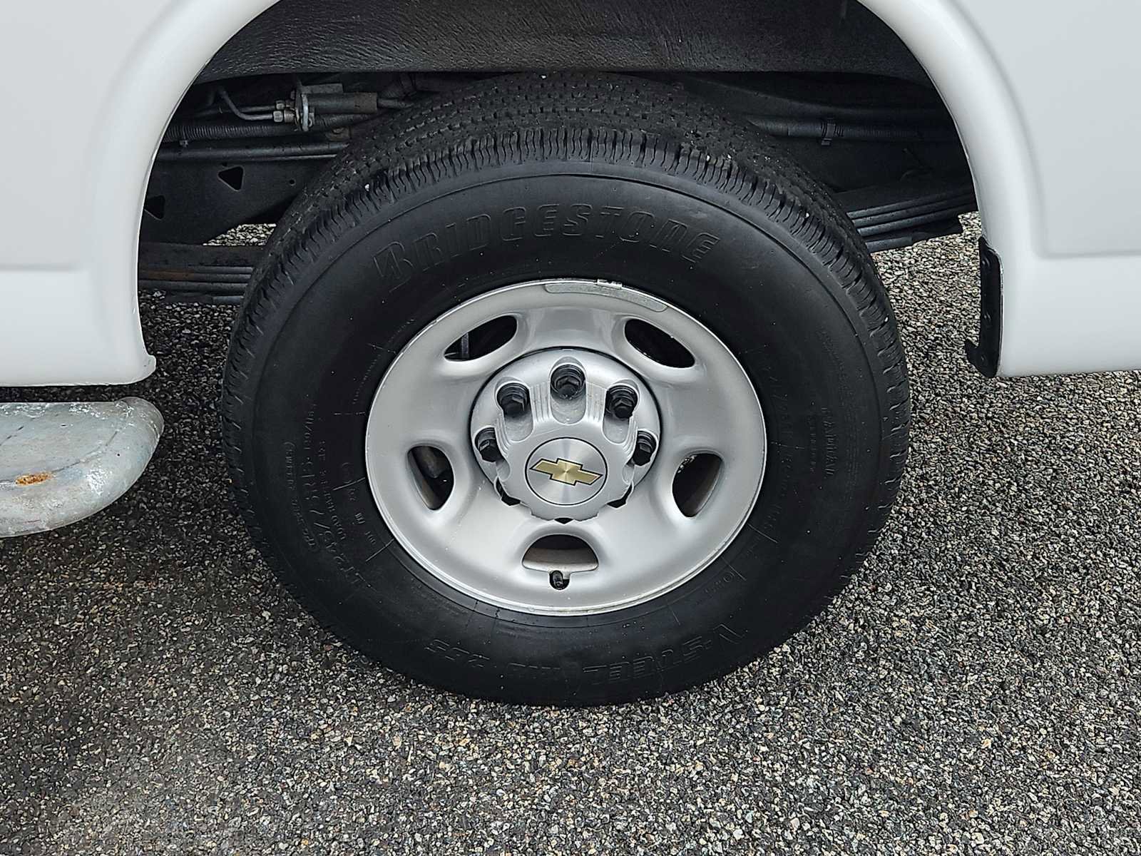 Used 2024 Chevrolet Express 2500 w/ Driver Convenience Package image 4