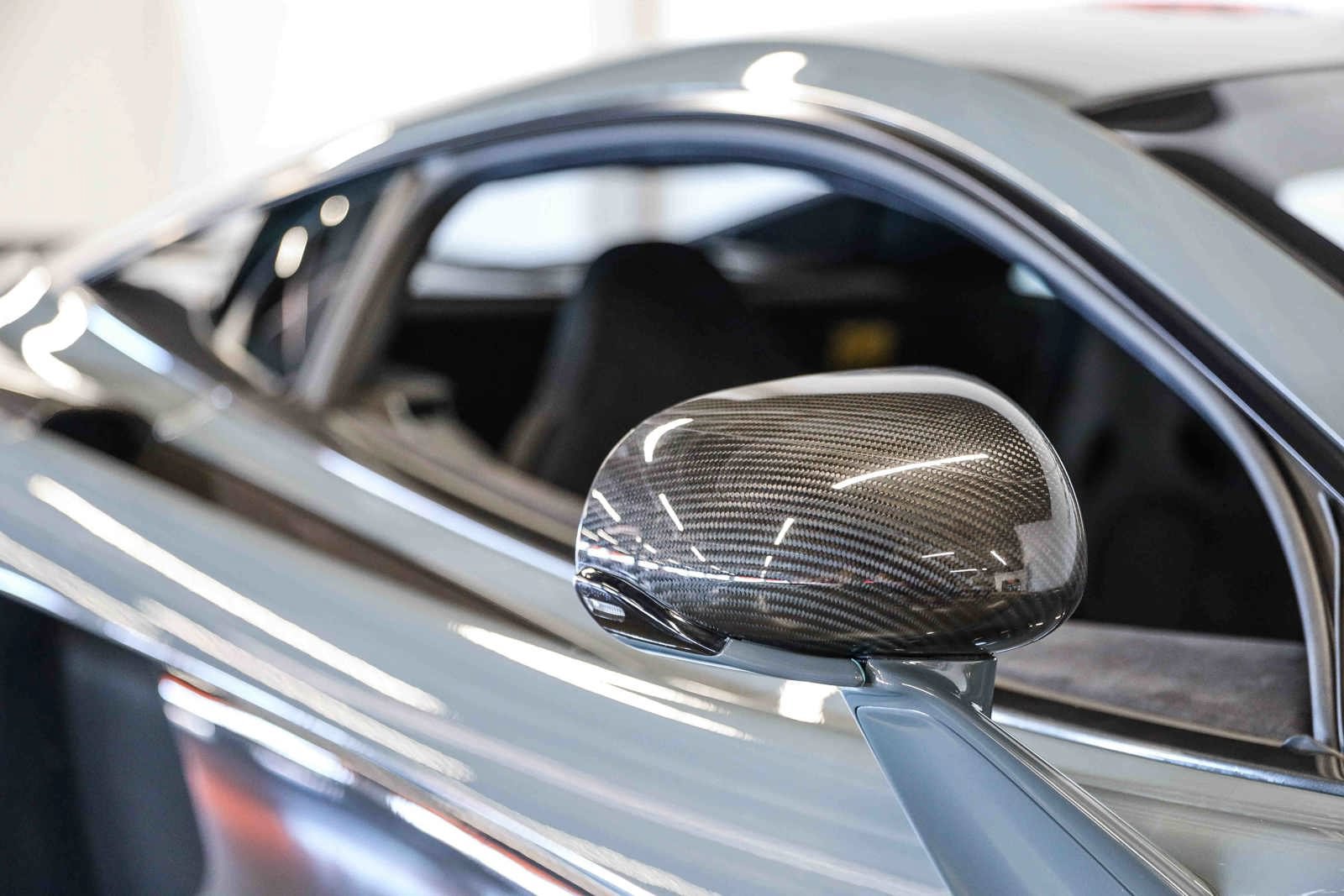 Used 2019 McLaren 600LT RWD image 34