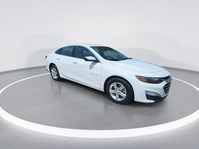 Used 2024 Chevrolet Malibu LS w/ Driver Confidence Package FWD image 2