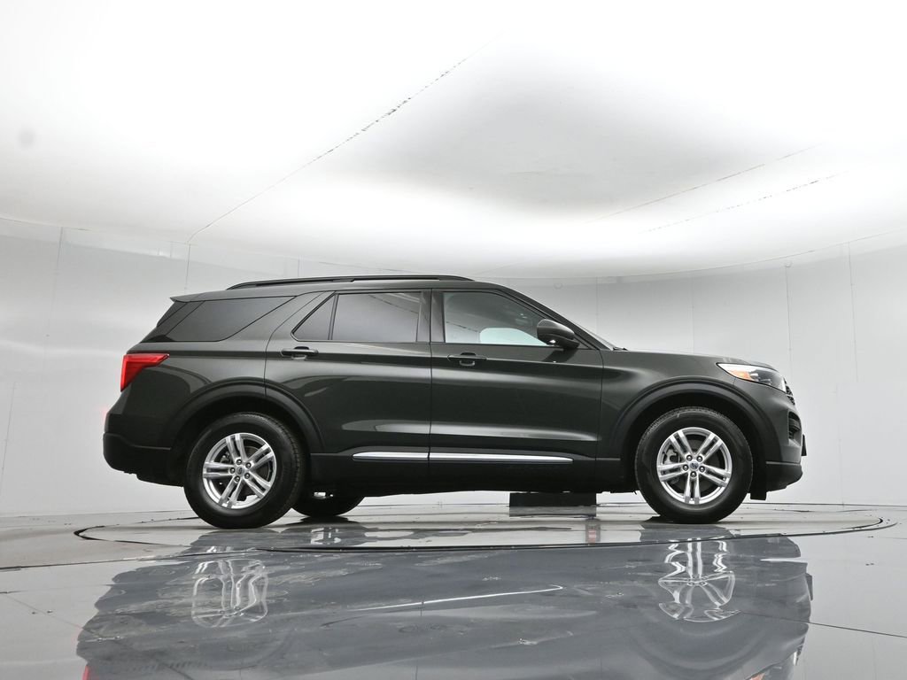Used 2022 Ford Explorer XLT image 53