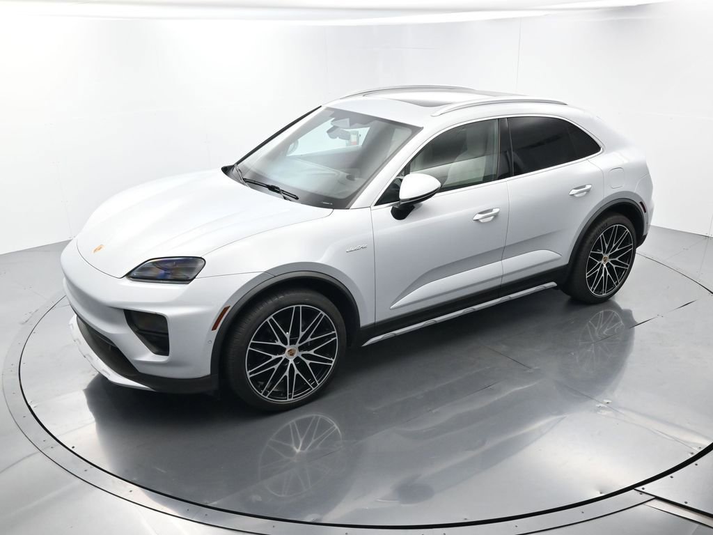 Certified 2024 Porsche Macan 4 Electric image 31