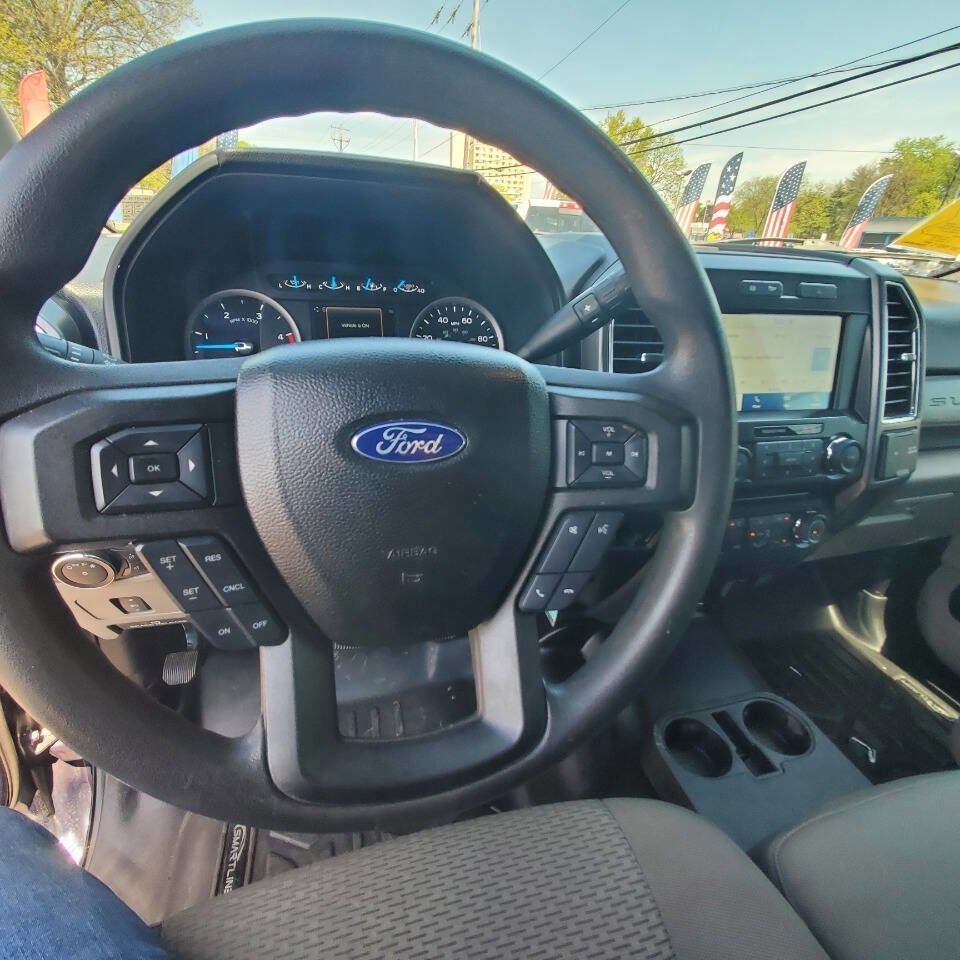 Used 2017 Ford F350 XLT w/ XLT Premium Package AWD/4WD image 16
