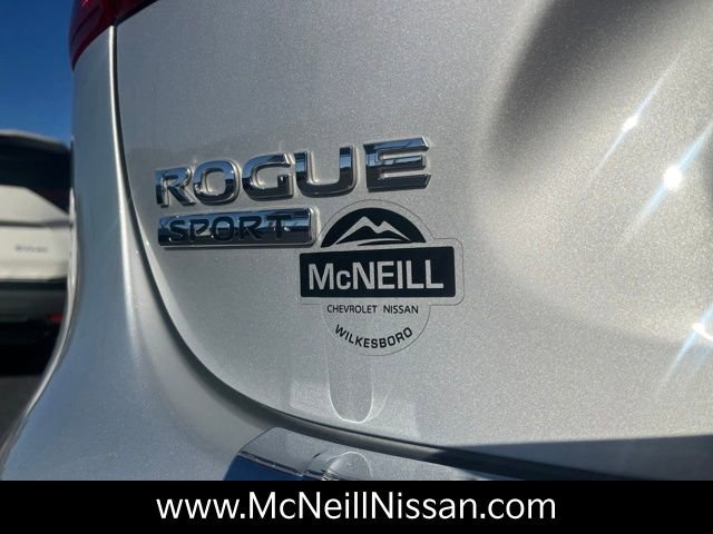 Used 2022 Nissan Rogue Sport SV w/ Technology Package image 33