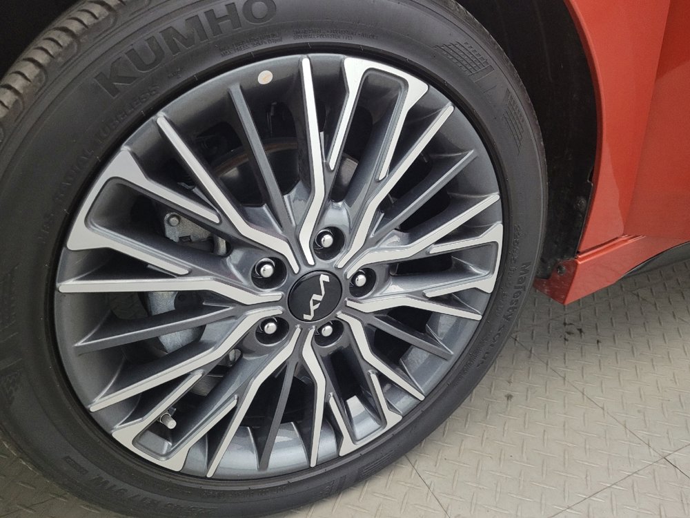 Used 2023 Kia Forte GT-Line w/ GT-Line Premium Package image 31