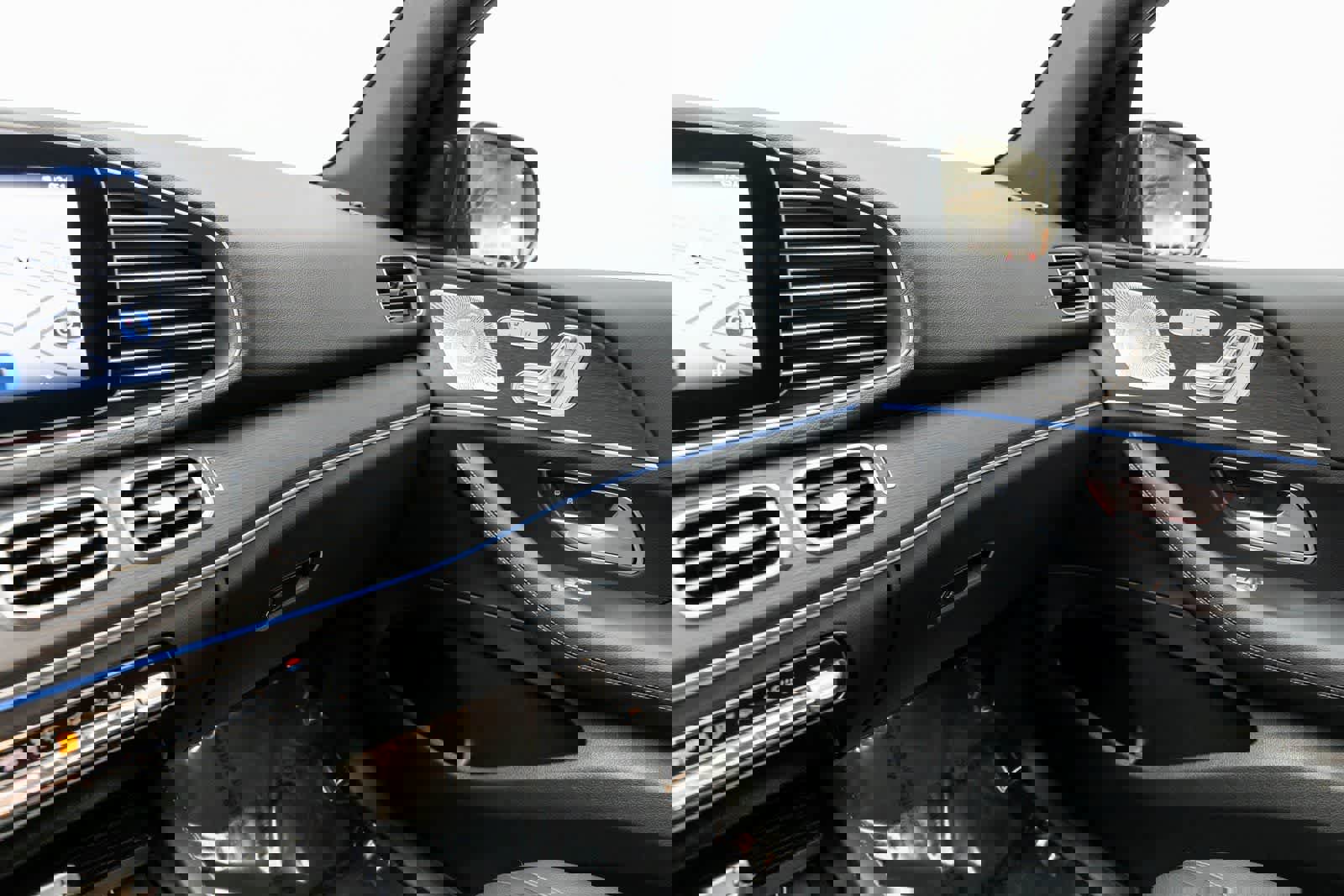 Used 2025 Mercedes-Benz GLE 450e 4MATIC w/ Driver Assistance Package image 37