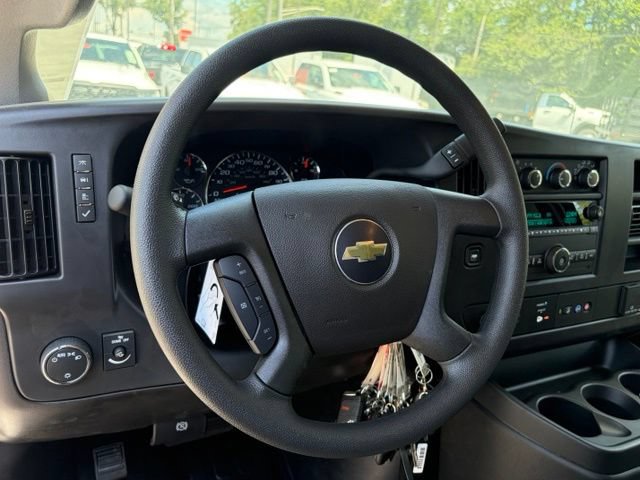 New 2026 Chevrolet Express 2500 w/ Driver Convenience Package RWD image 33
