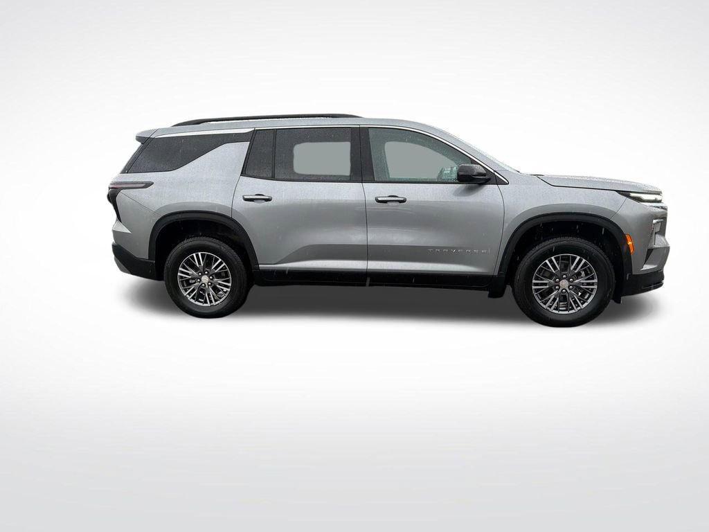 Used 2026 Chevrolet Traverse LT AWD/4WD image 7