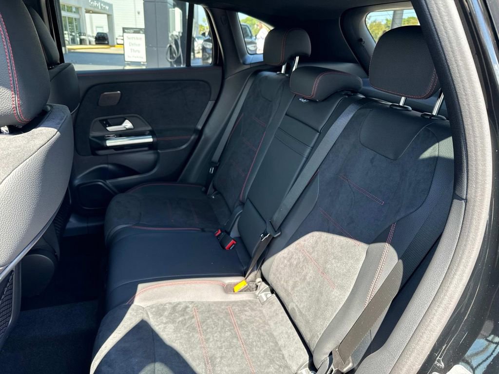 Used 2025 Mercedes-Benz GLA 250 image 7