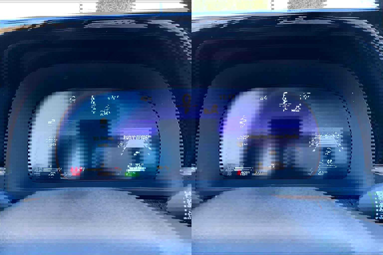 Used 2023 Toyota Crown XLE image 25