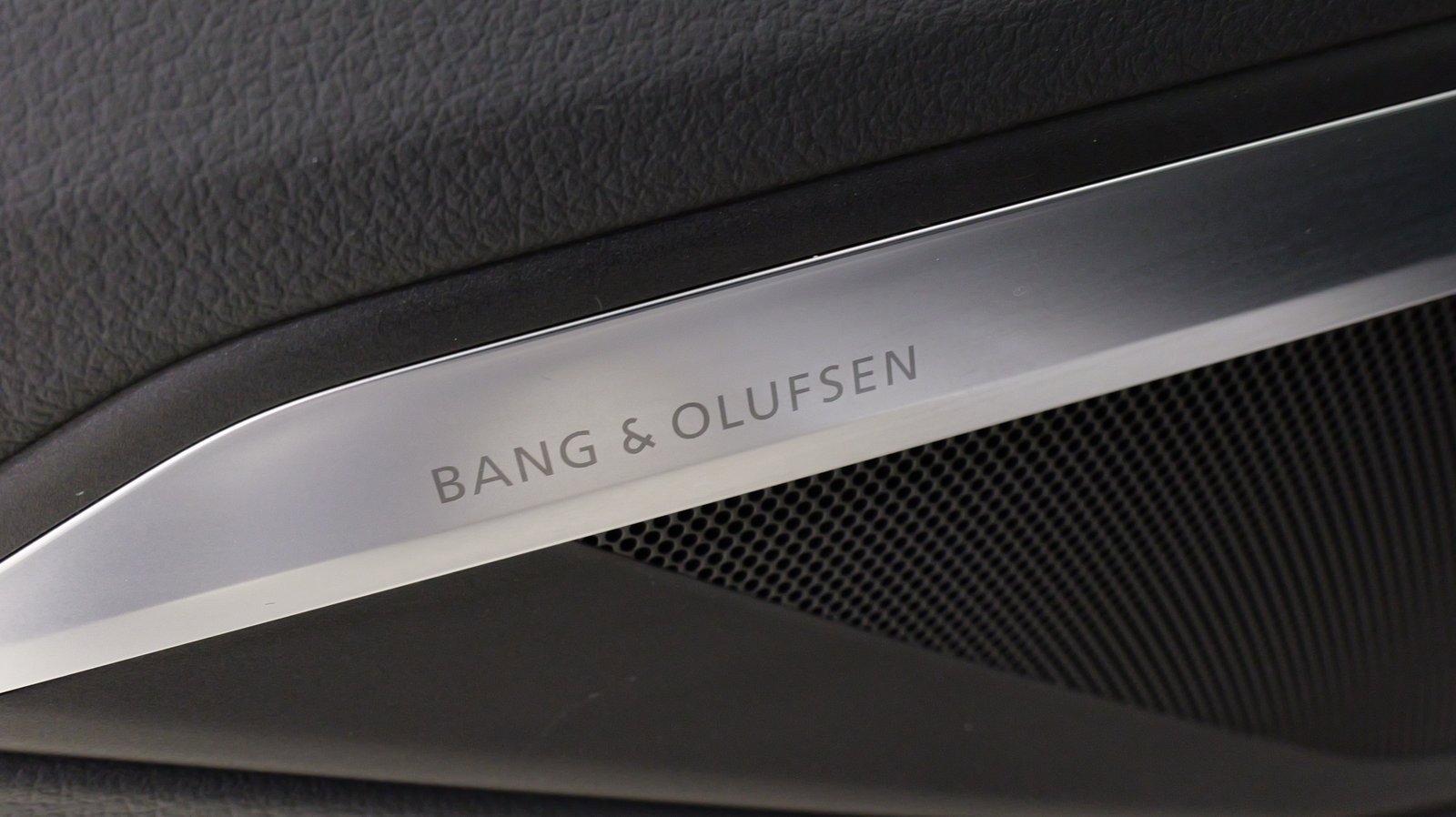 Used 2022 Audi e-tron Premium Plus w/ Premium Plus Package image 40