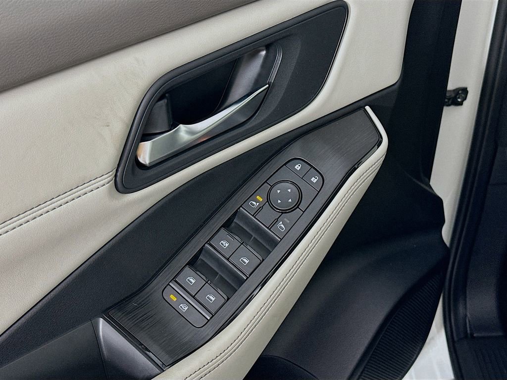 New 2026 Nissan Rogue SV image 22