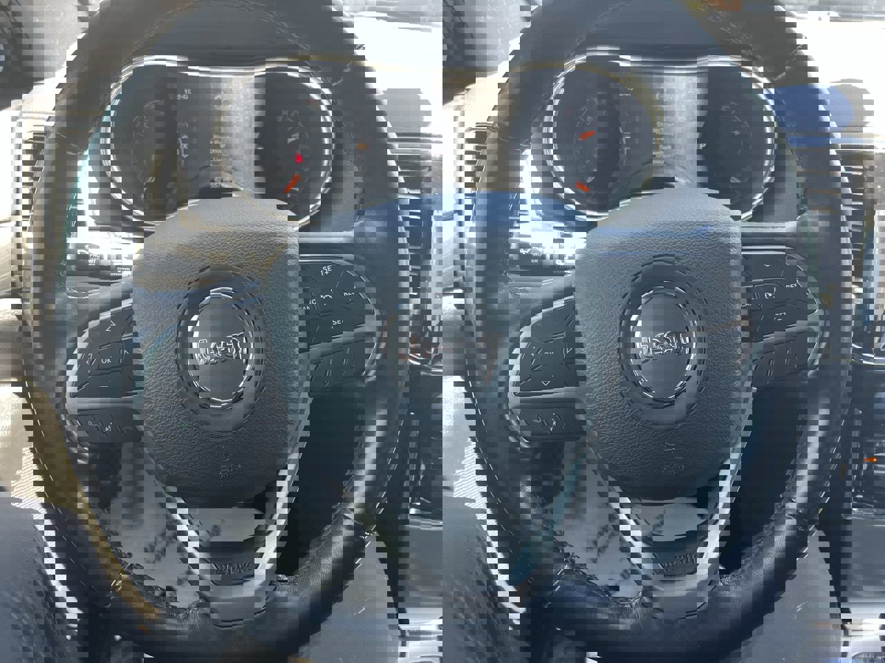 Used 2021 Jeep Grand Cherokee Laredo X AWD/4WD image 18