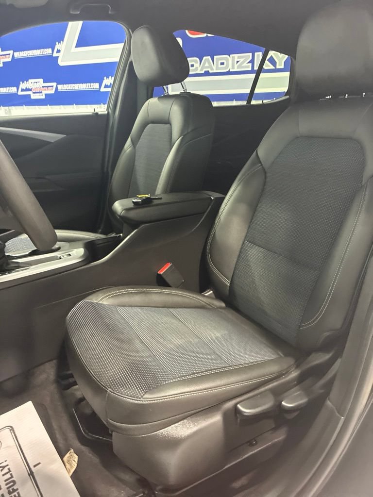Used 2025 Buick Envista Preferred FWD image 12
