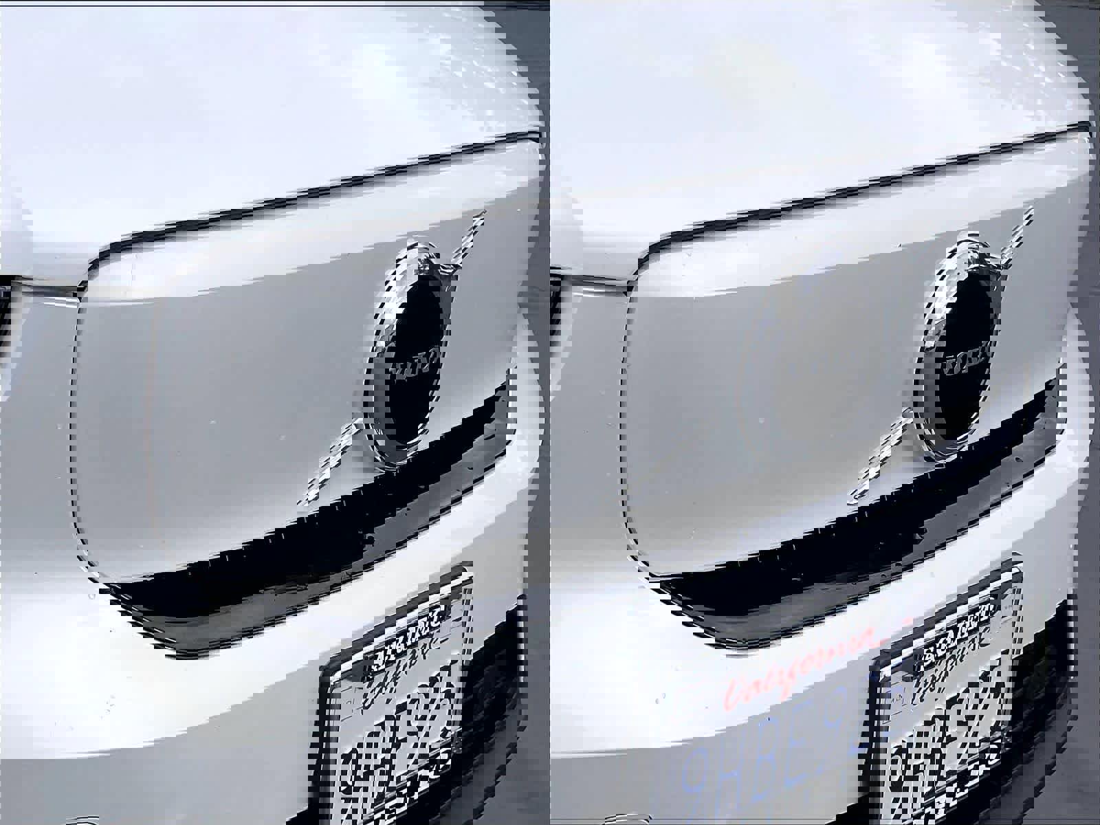 Used 2023 Volvo XC40 Recharge Core w/ Protection Package Premier image 32