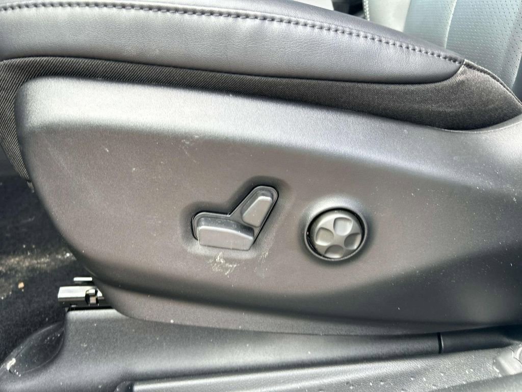 New 2026 Chrysler Pacifica Select AWD/4WD image 8