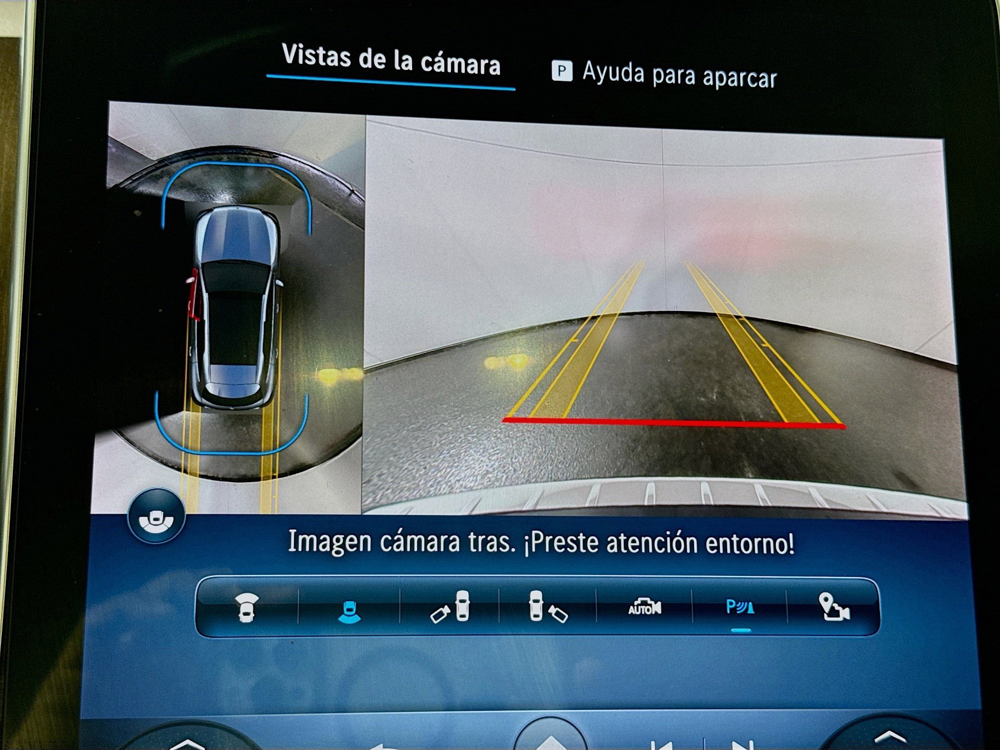 Used 2023 Mercedes-Benz GLC 300 4MATIC w/ Exclusive Trim Package image 19