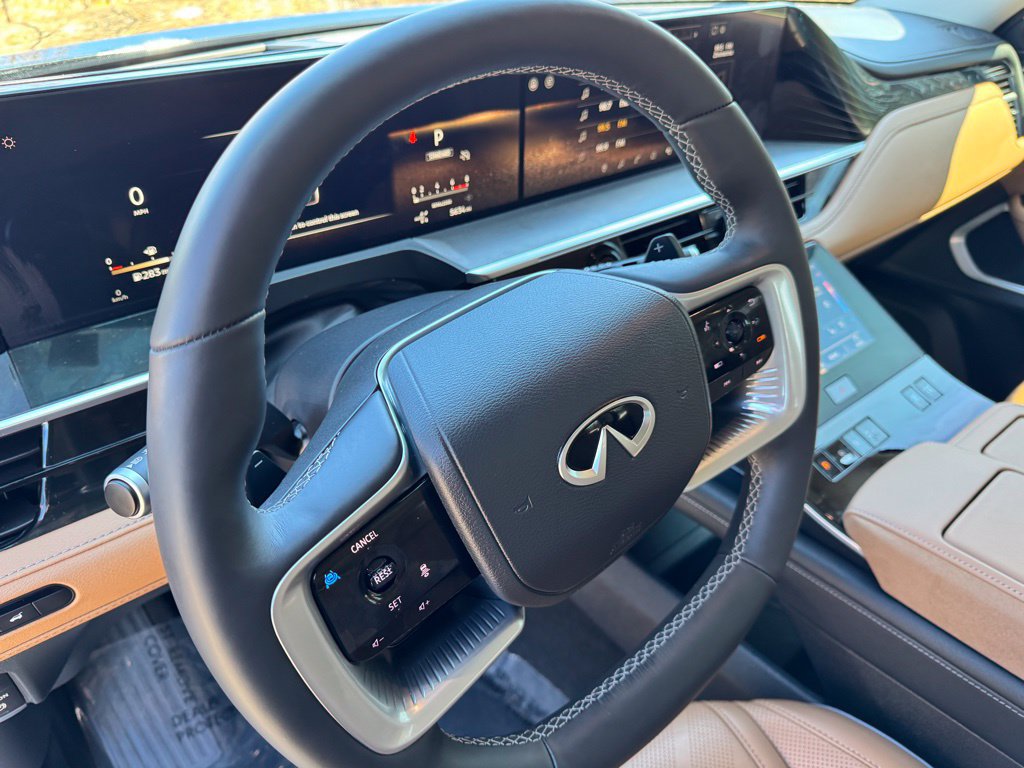 Certified 2026 INFINITI QX80 Luxe w/ Cargo Package AWD/4WD image 16