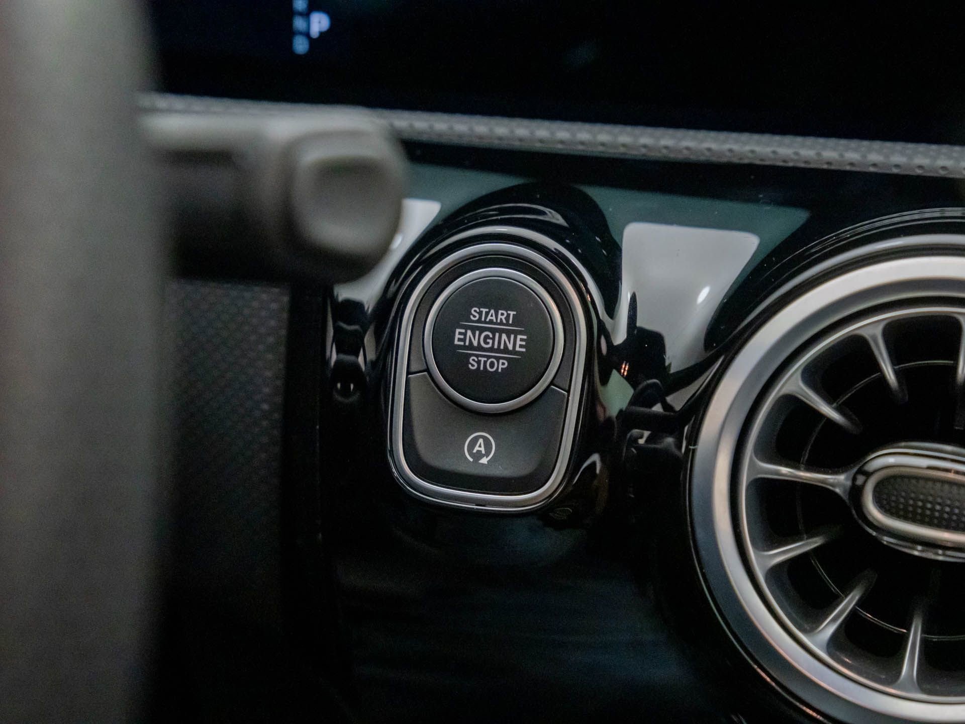 Used 2025 Mercedes-Benz CLA 35 AMG 4MATIC image 21