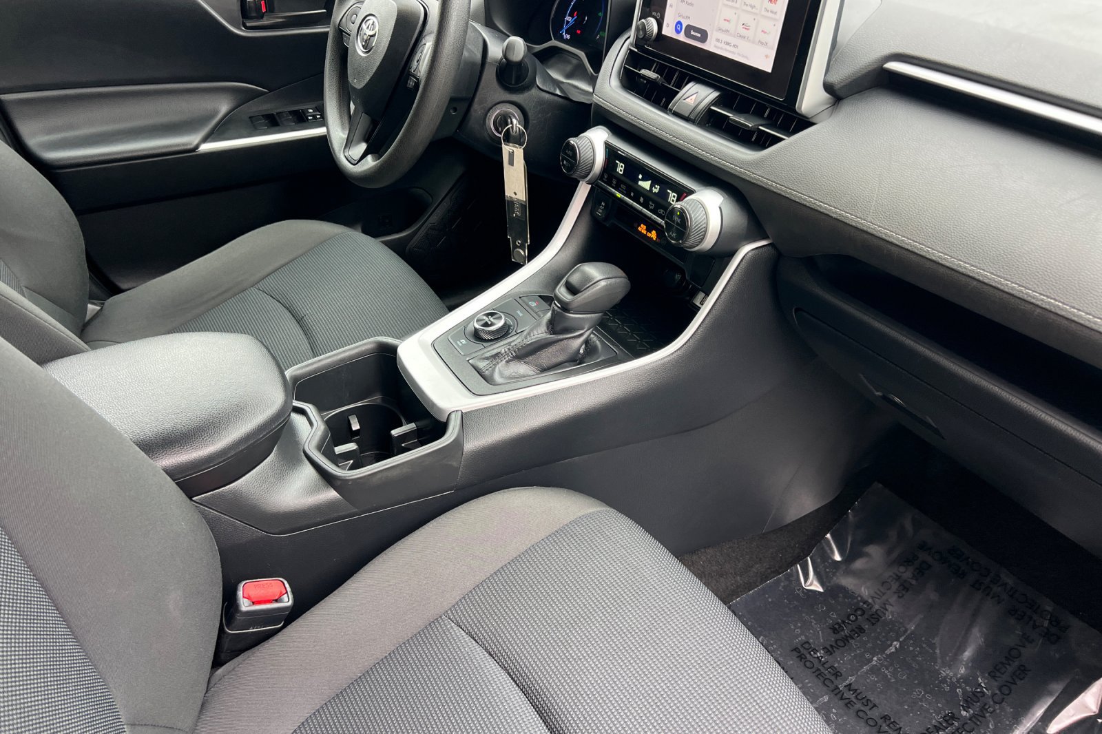 Certified 2024 Toyota RAV4 LE AWD/4WD image 16