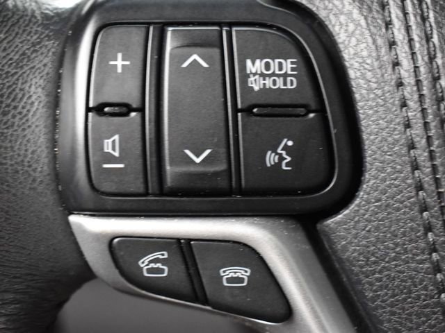 Used 2017 Toyota Sienna XLE w/ XLE Navigation Package image 24