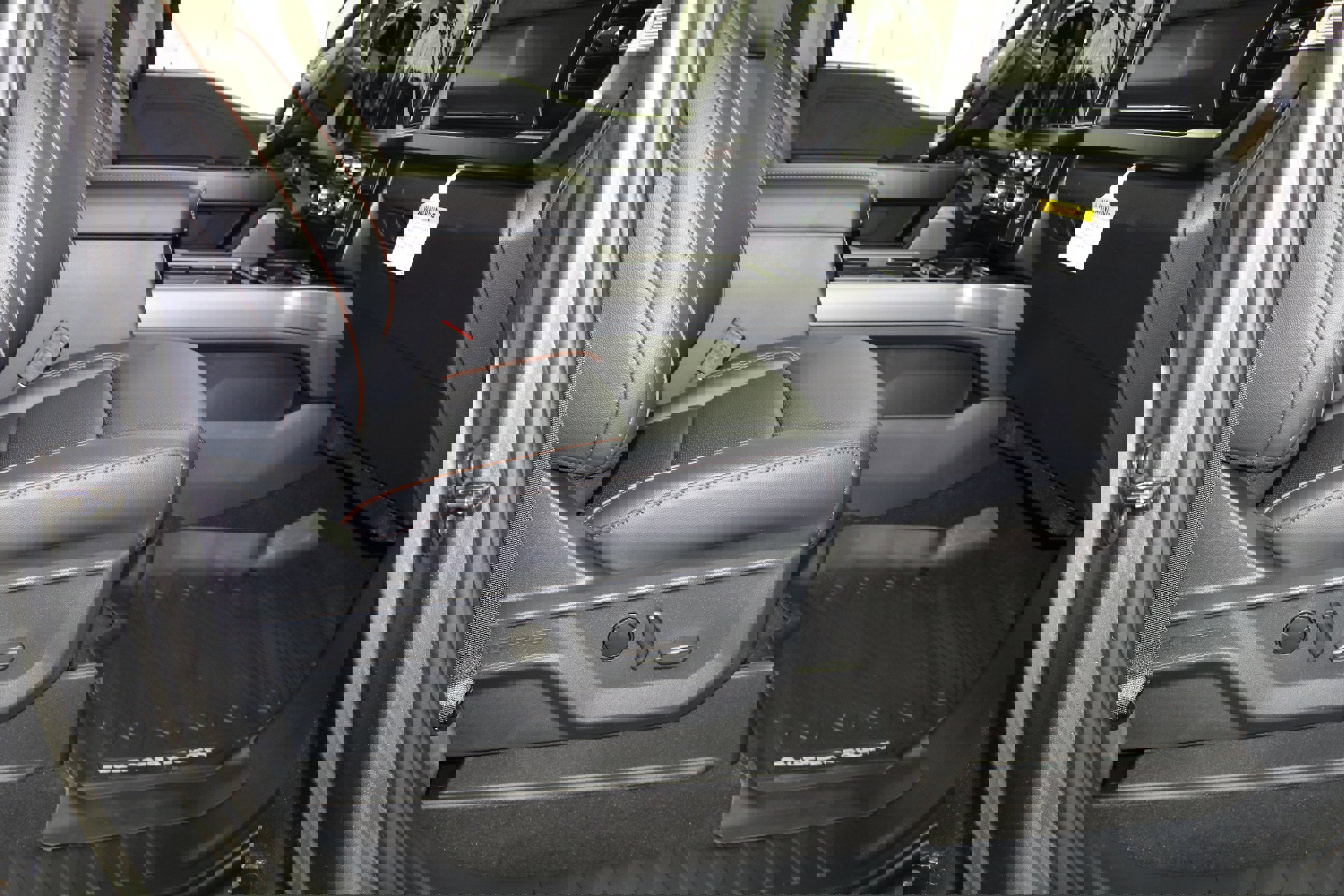 New 2026 Ford F250 Lariat w/ Lariat Premium Package image 30