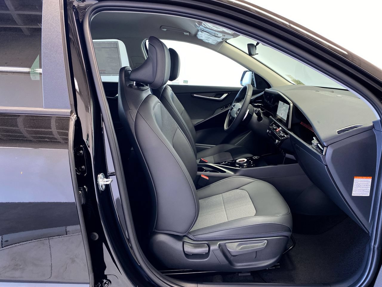 New 2026 Kia Niro Wind FWD image 29