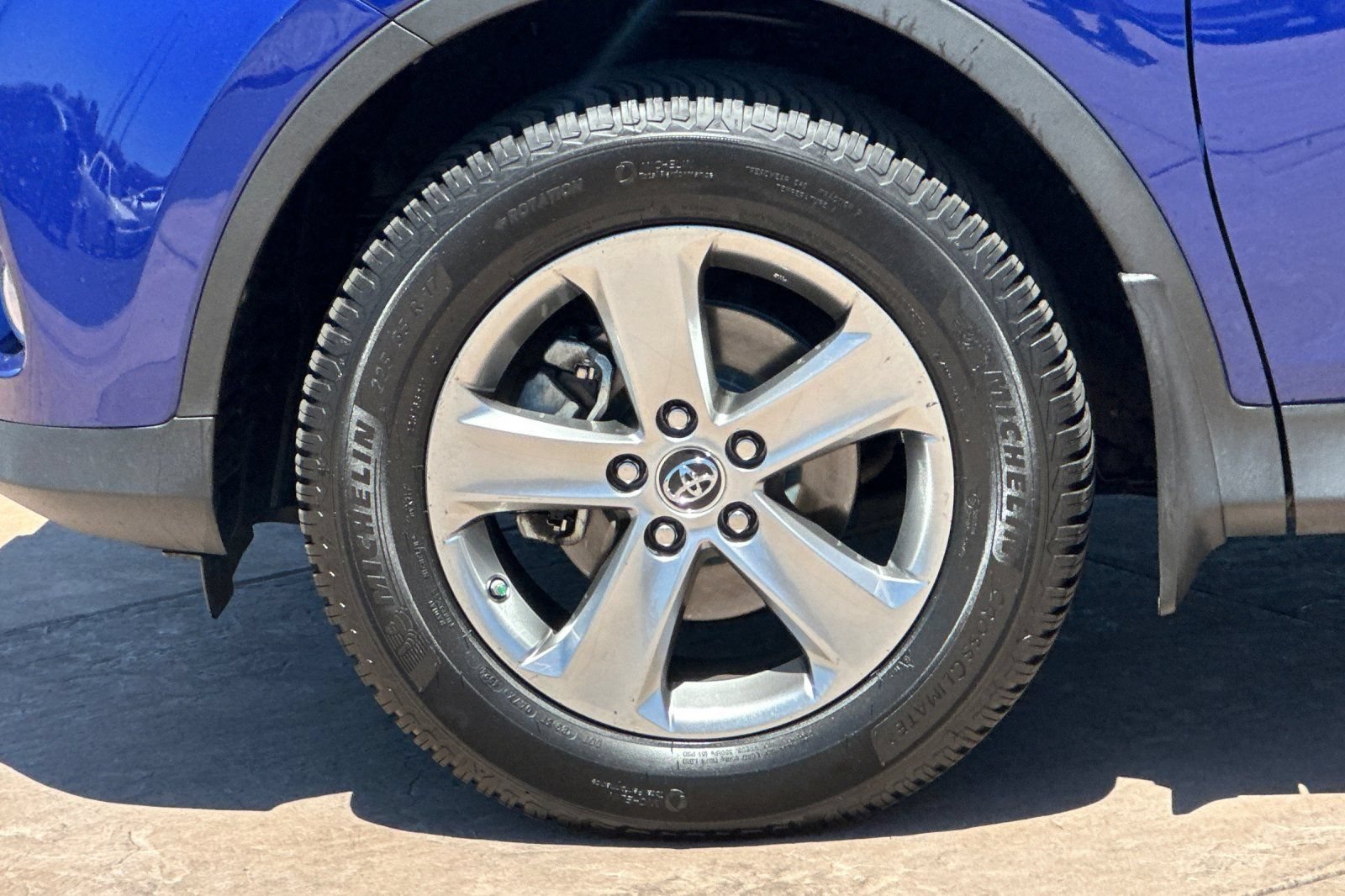 Used 2015 Toyota RAV4 XLE AWD/4WD image 30