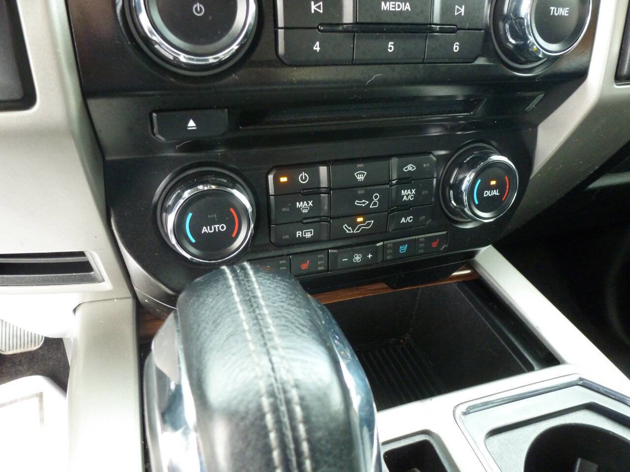 Used 2017 Ford F150 Lariat AWD/4WD image 31