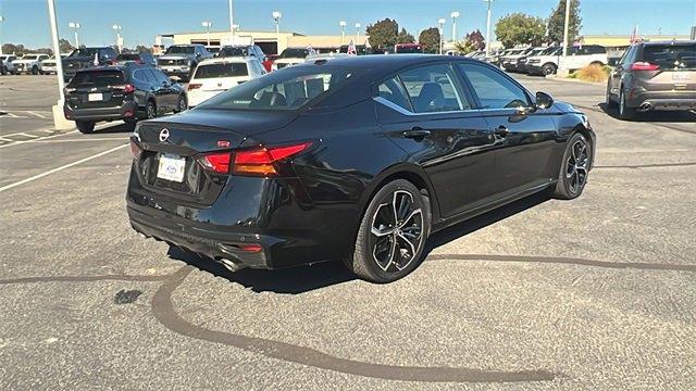 Used 2023 Nissan Altima 2.5 SR image 3