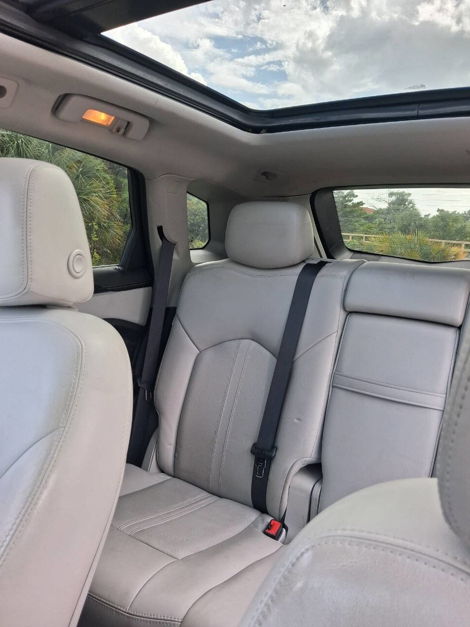 Used 2015 Cadillac SRX Performance w/ Driver Awareness Package FWD image 17