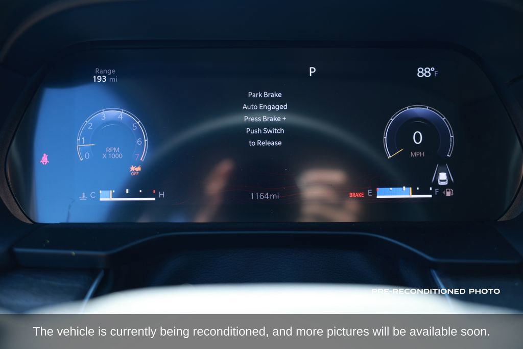 Used 2024 Jeep Grand Cherokee Limited w/ Black Appearance Package image 16