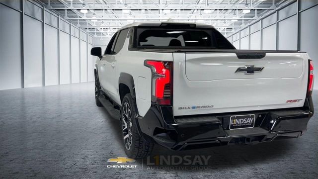 Used 2025 Chevrolet Silverado EV RST AWD/4WD image 8