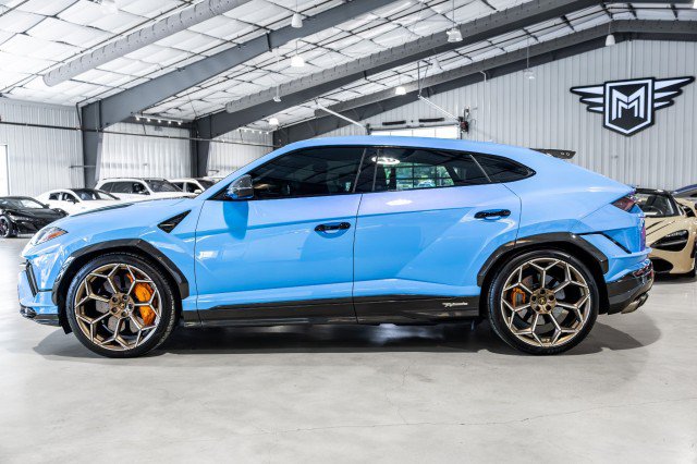 Used 2024 Lamborghini Urus Performante AWD/4WD image 3