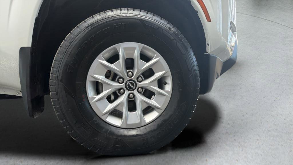 Certified 2024 Nissan Frontier SV w/ Technology Package image 12