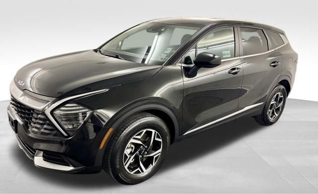 Used 2024 Kia Sportage LX image 4