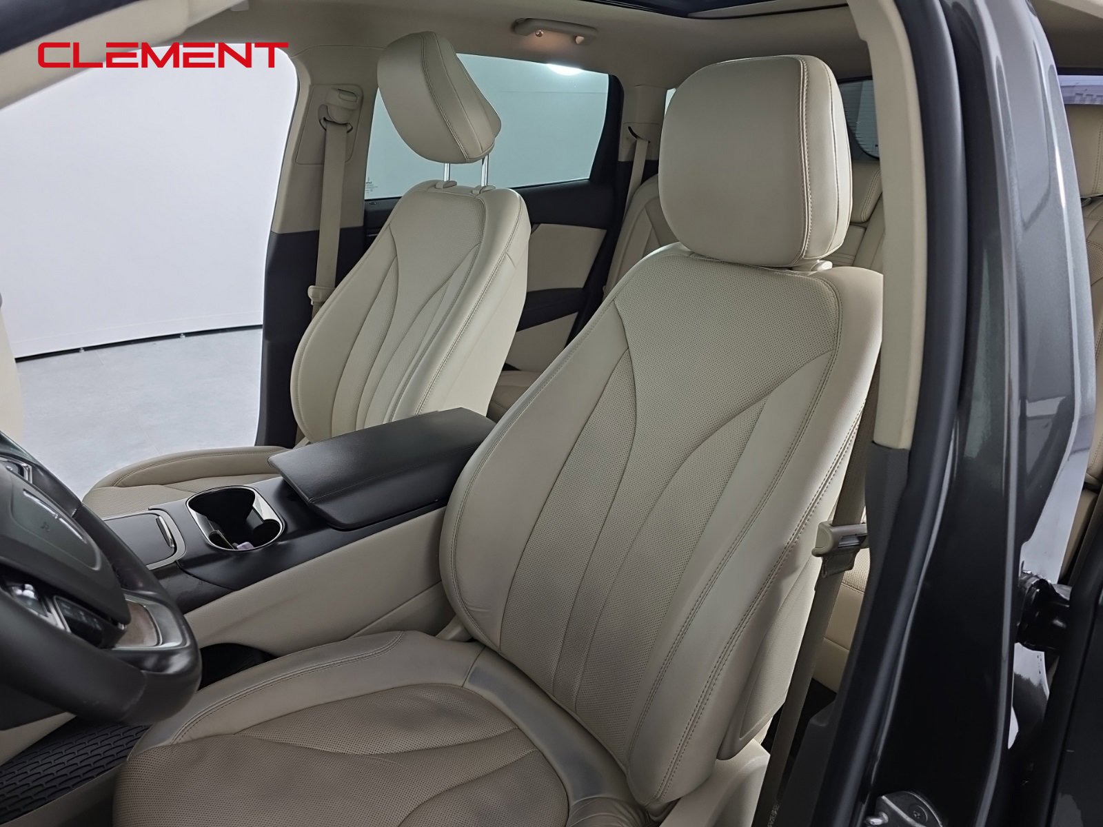 Used 2020 Lincoln Nautilus Reserve image 23