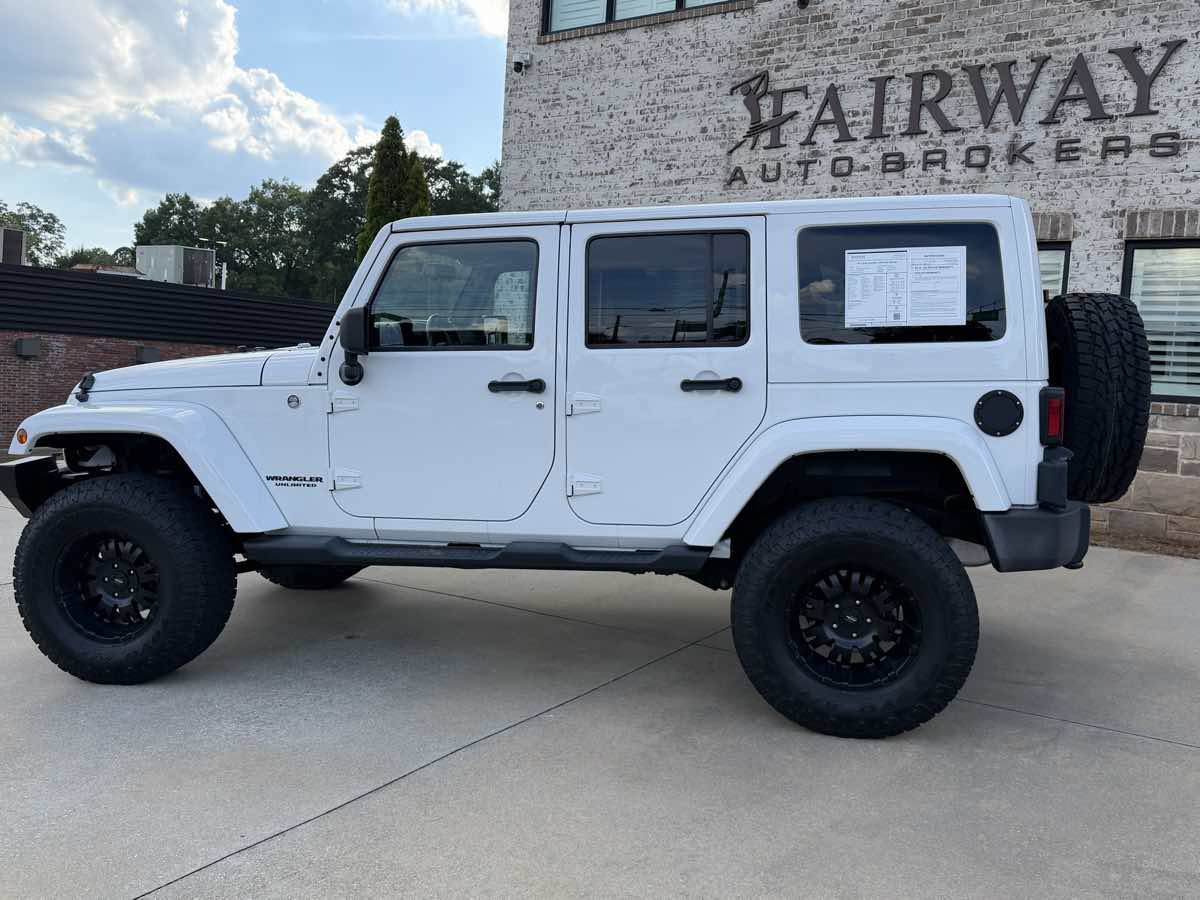 Used 2012 Jeep Wrangler Unlimited Sahara AWD/4WD image 10