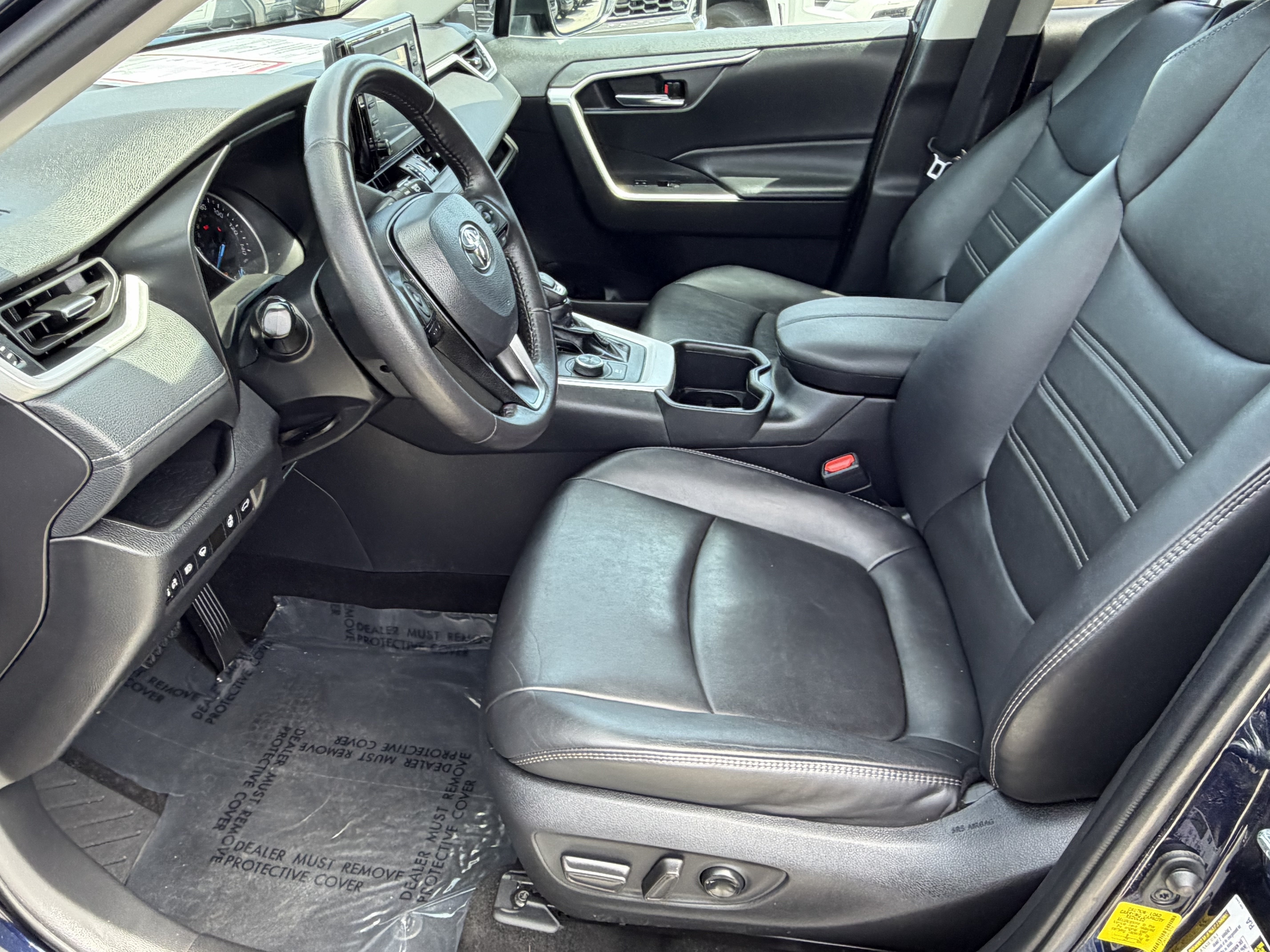 Certified 2022 Toyota RAV4 XLE Premium AWD/4WD image 27
