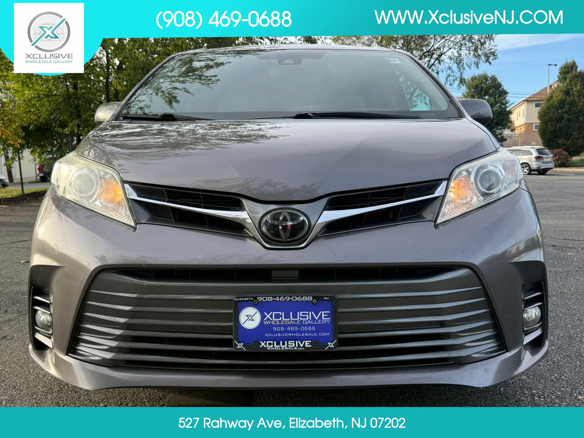 Used 2019 Toyota Sienna XLE Premium w/ Carpet Mat Package FWD image 42